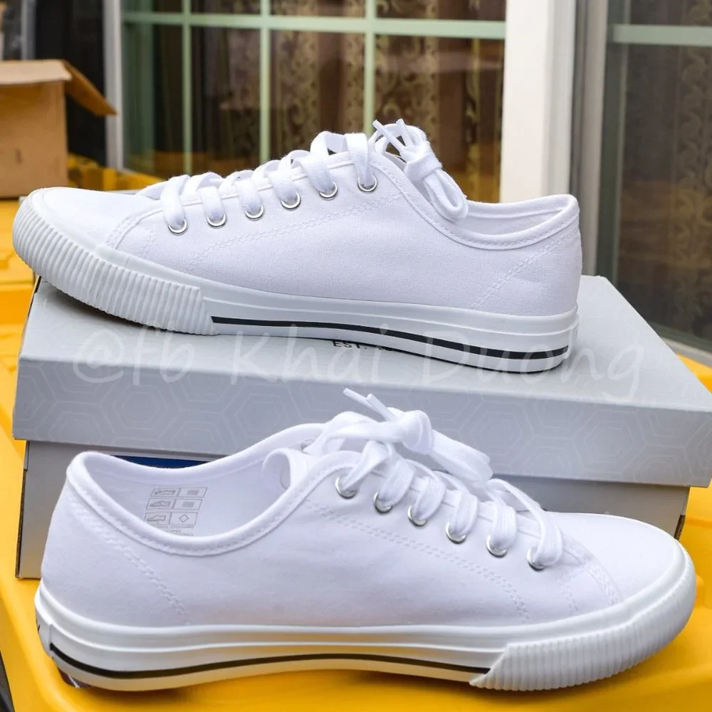 Hurley Ladies' Lace-Up Canvas Shoe‎ White